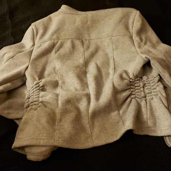 Jacket - Picture 4 of 4